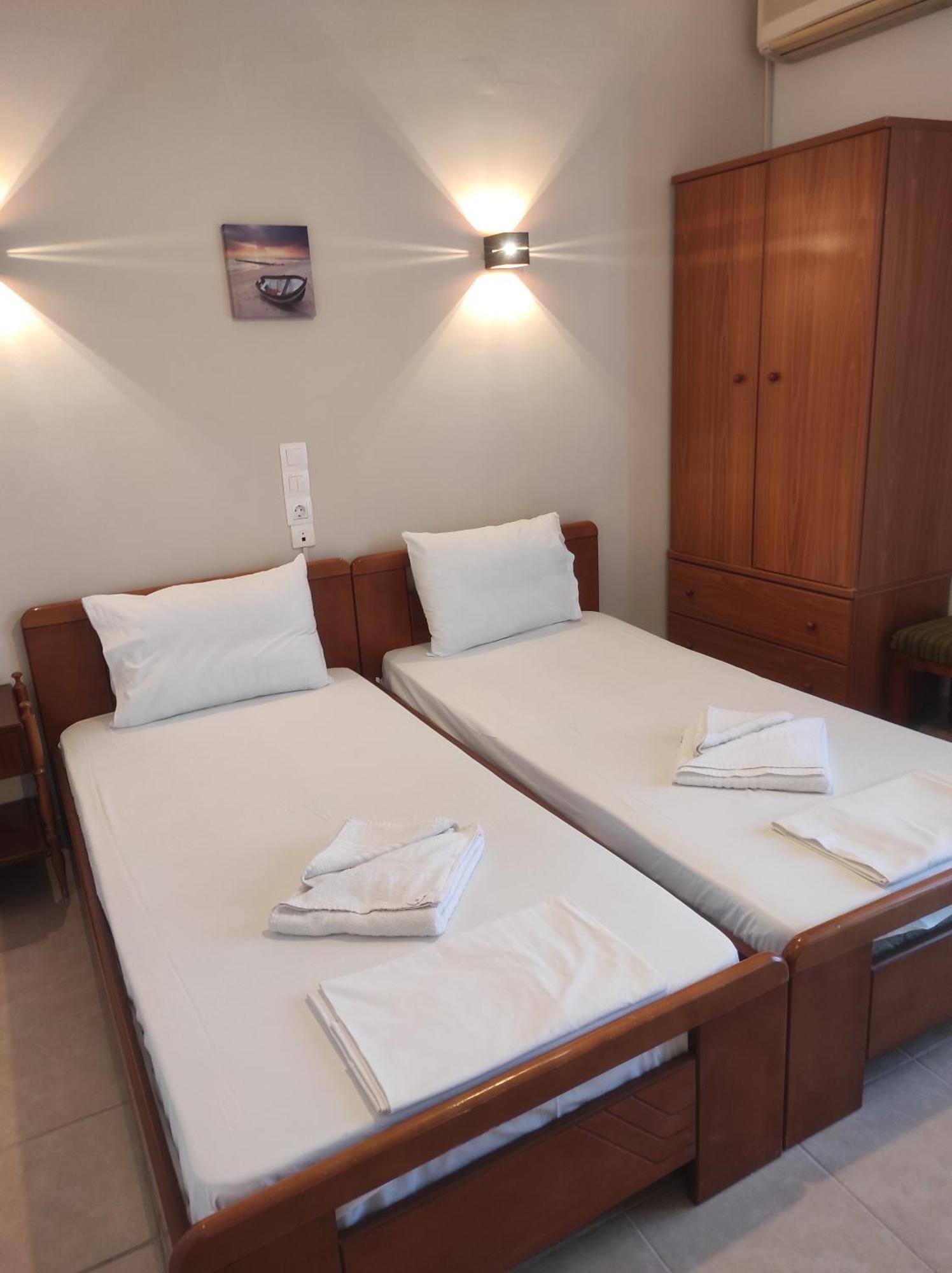 Saint George Hotel Лутра Едипсу Екстериор снимка