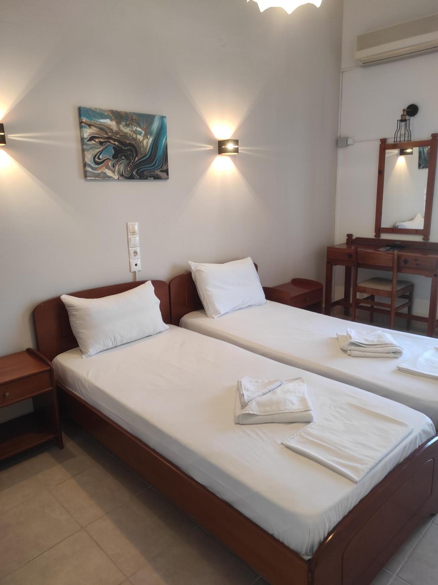 Saint George Hotel Лутра Едипсу Екстериор снимка