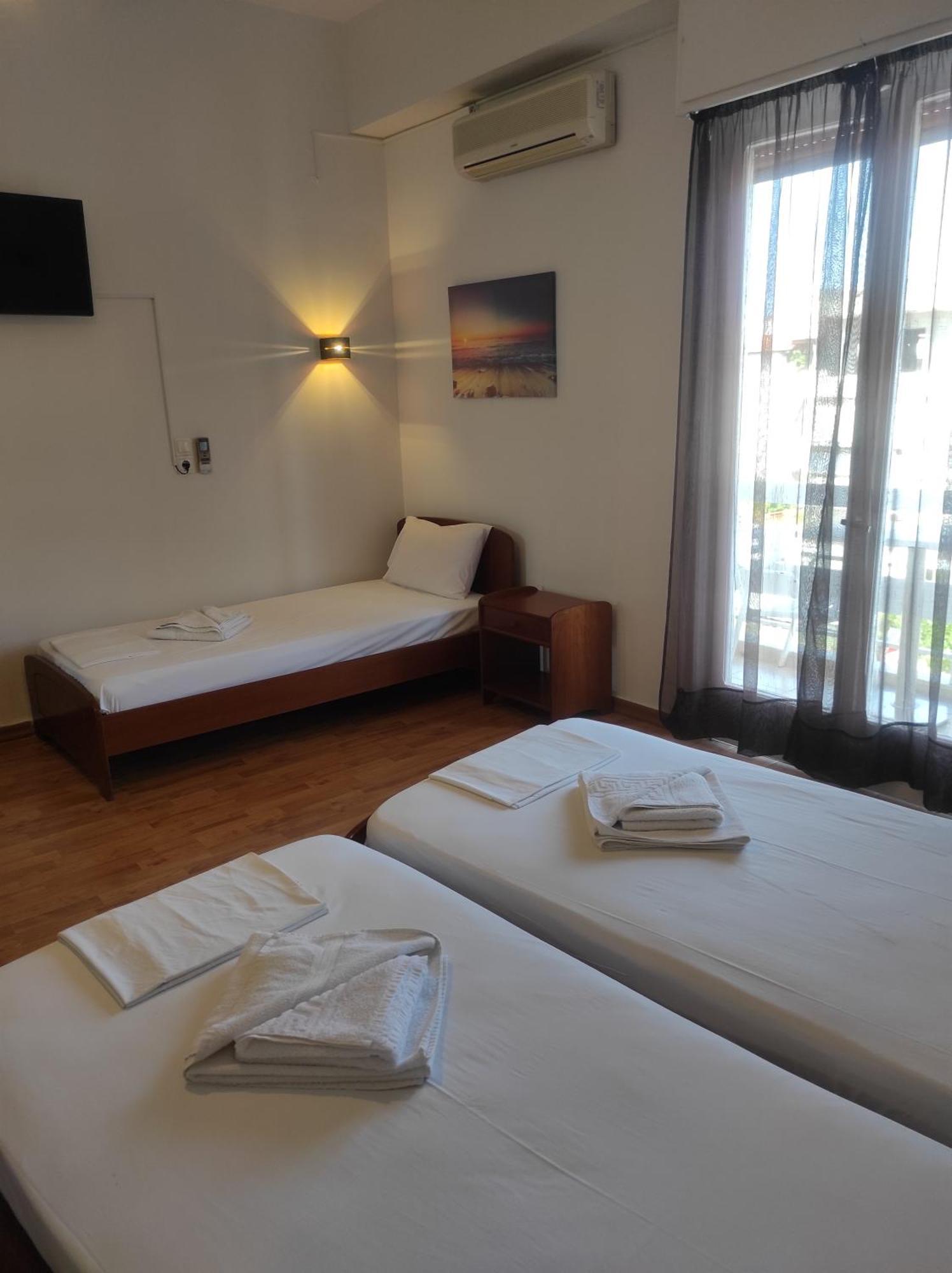 Saint George Hotel Лутра Едипсу Екстериор снимка