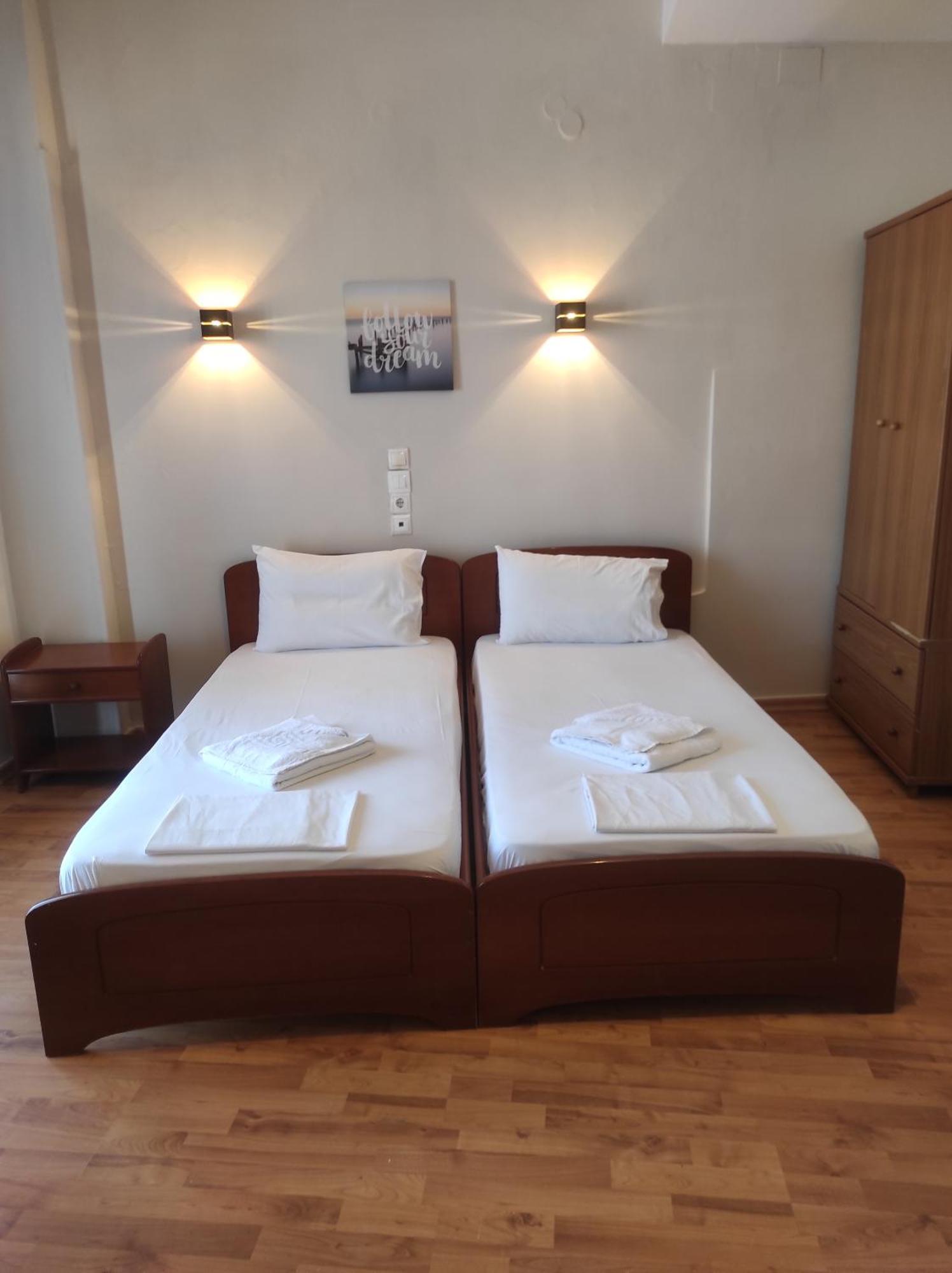 Saint George Hotel Лутра Едипсу Екстериор снимка