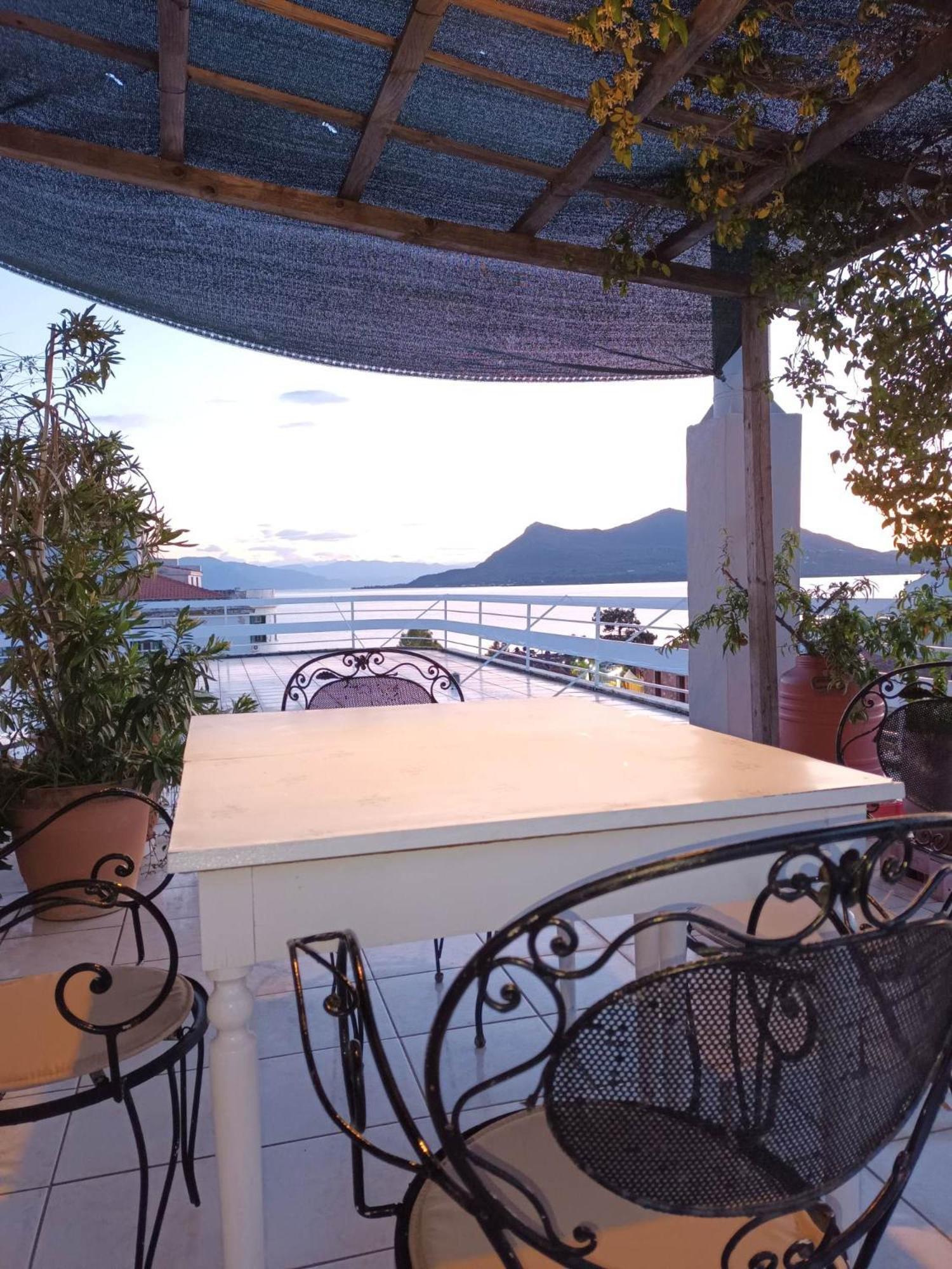 Saint George Hotel Лутра Едипсу Екстериор снимка